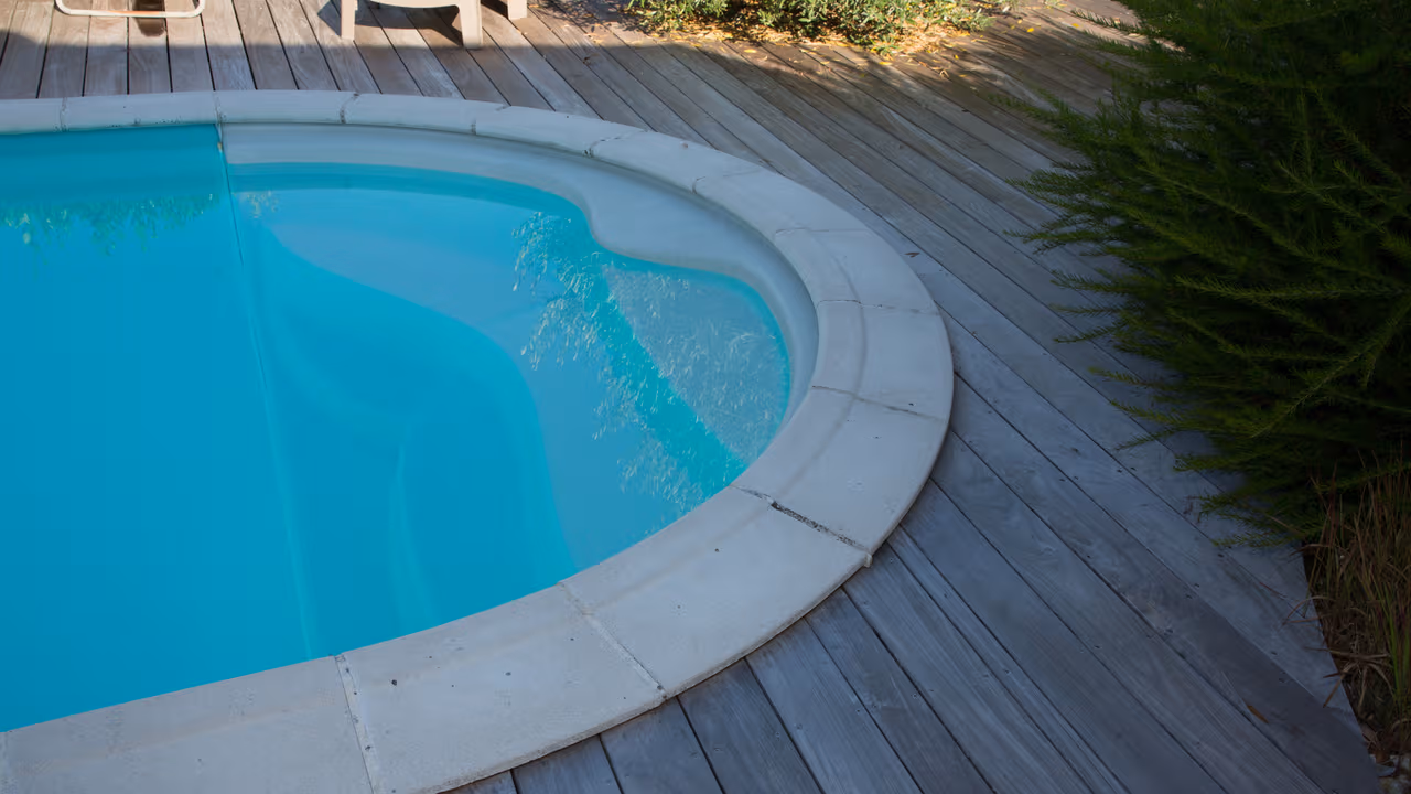 Swimming Pool Coping Repair Options for Cracked and Loose Edges